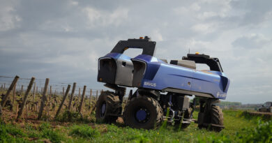 Video: Vitibot Bakus, a vineyard robot, in action in Bourgogne