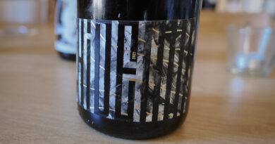 Black Chalk HiDE Extra Brut 2021 Hampshire, England black chalk hide
